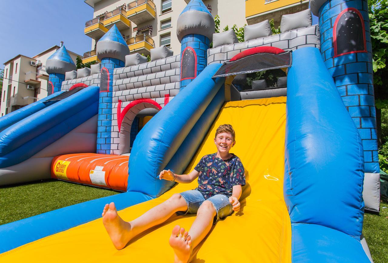 Hotel Ervill Rimini Zewnętrze zdjęcie