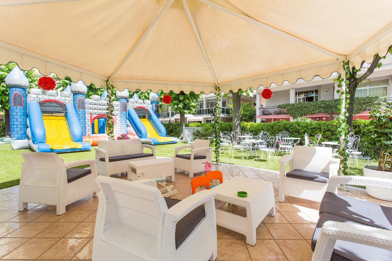 Hotel Ervill Rimini Zewnętrze zdjęcie