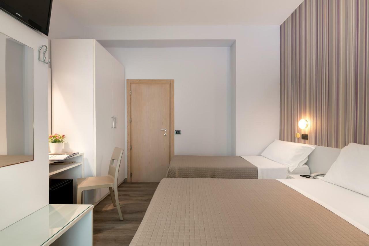 Hotel Ervill Rimini Zewnętrze zdjęcie